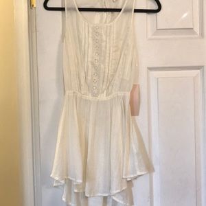 Sun & Shower cream lace tank top